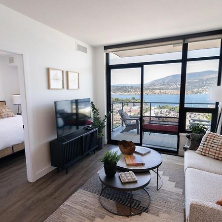 Awesome View 21 Two Bedroom One Bath Downtown Lake View Near Beach Келоуна Экстерьер фото