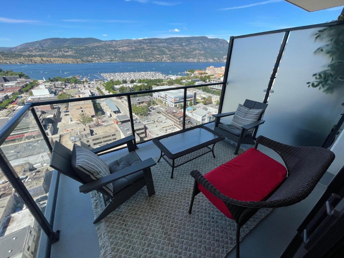 Awesome View 21 Two Bedroom One Bath Downtown Lake View Near Beach Келоуна Экстерьер фото