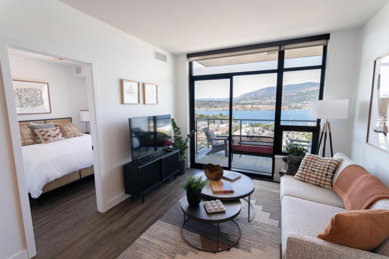 Awesome View 21 Two Bedroom One Bath Downtown Lake View Near Beach Келоуна Экстерьер фото